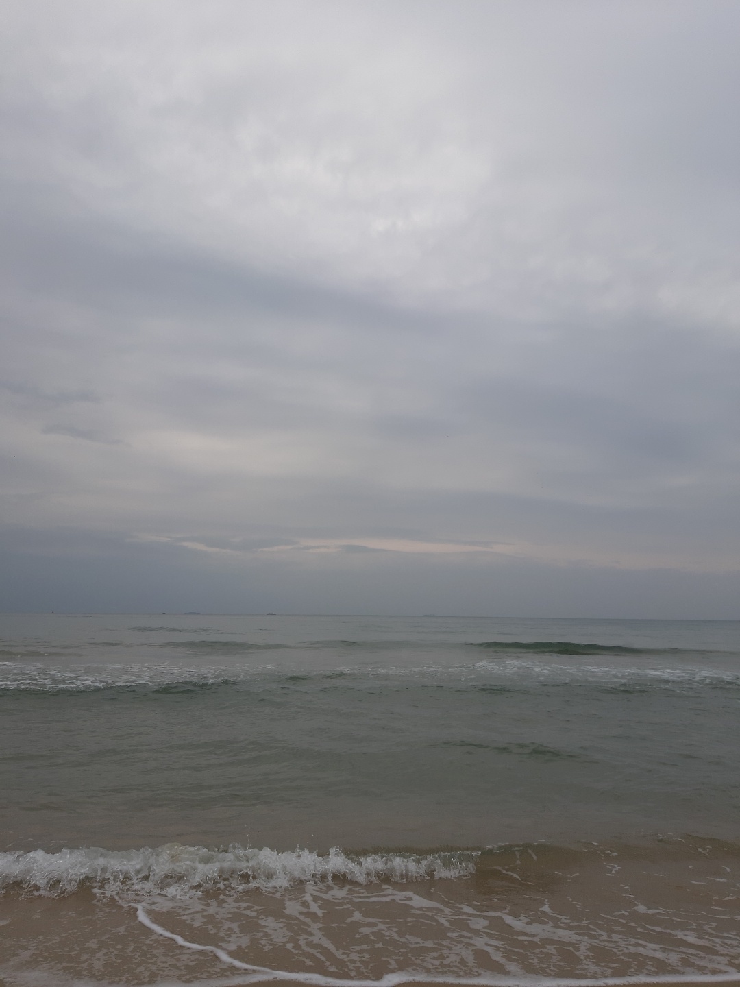 21_정동원_이른 아침 구름 사이.jpg 첨부 이미지